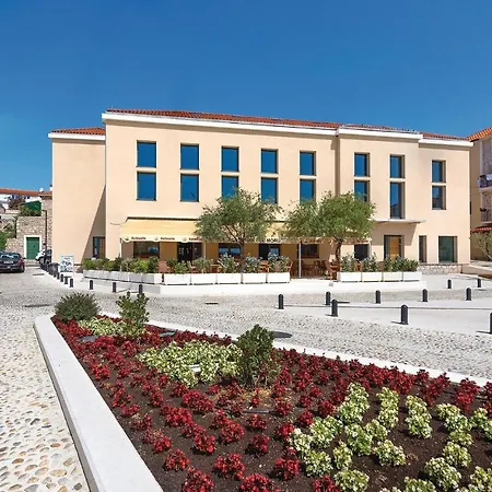 Gorgeous In With Kitchen Hotel Betina (Sibenik-Knin)