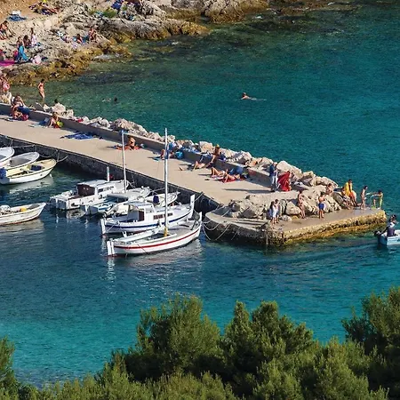 Gorgeous In With Kitchen Hotel